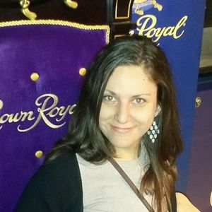 Meet your Posher, Amanda