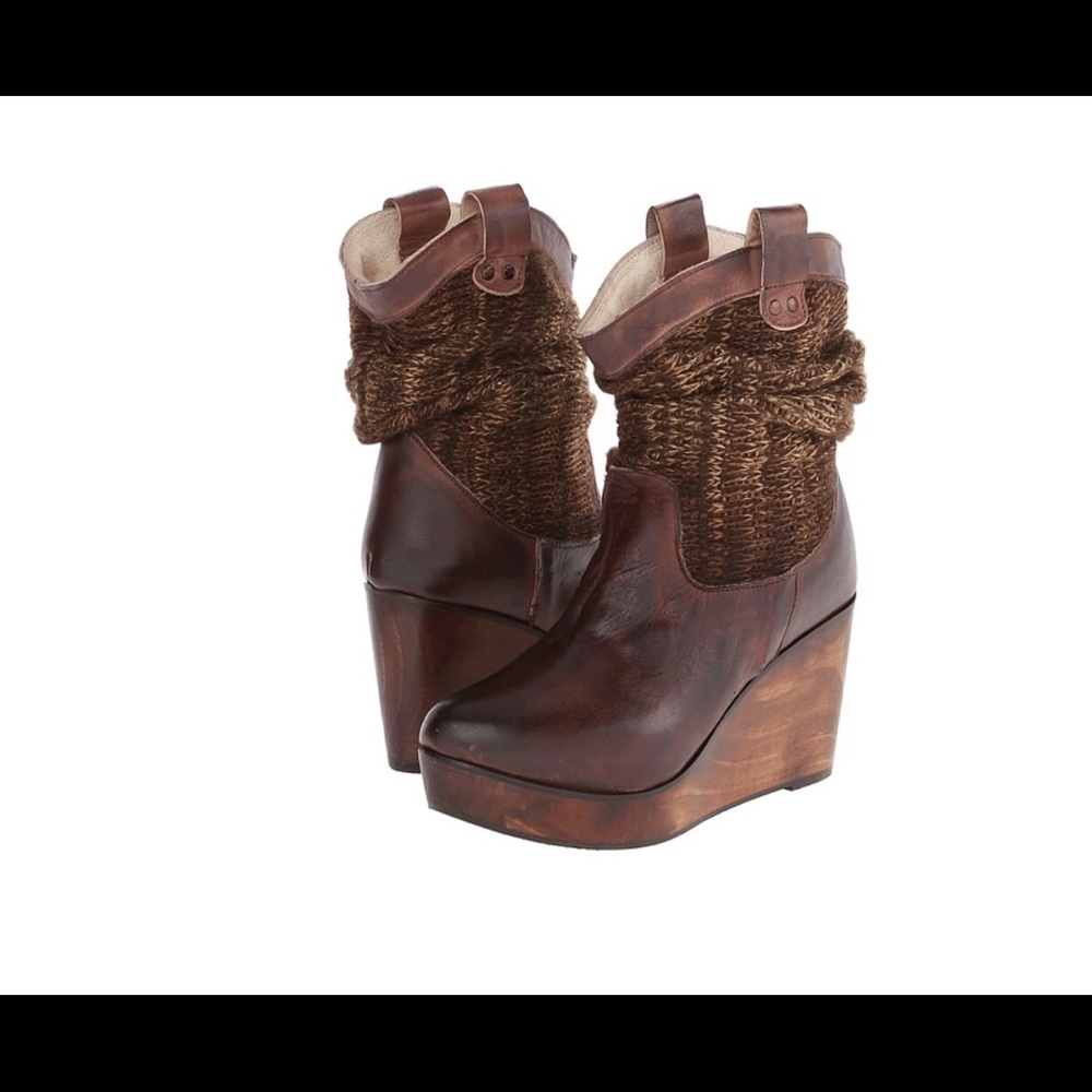 Wedge boots