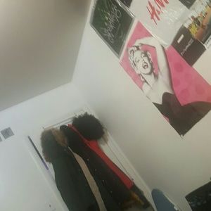 Meet your Posher, Monique