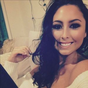 Meet your Posher, Ally