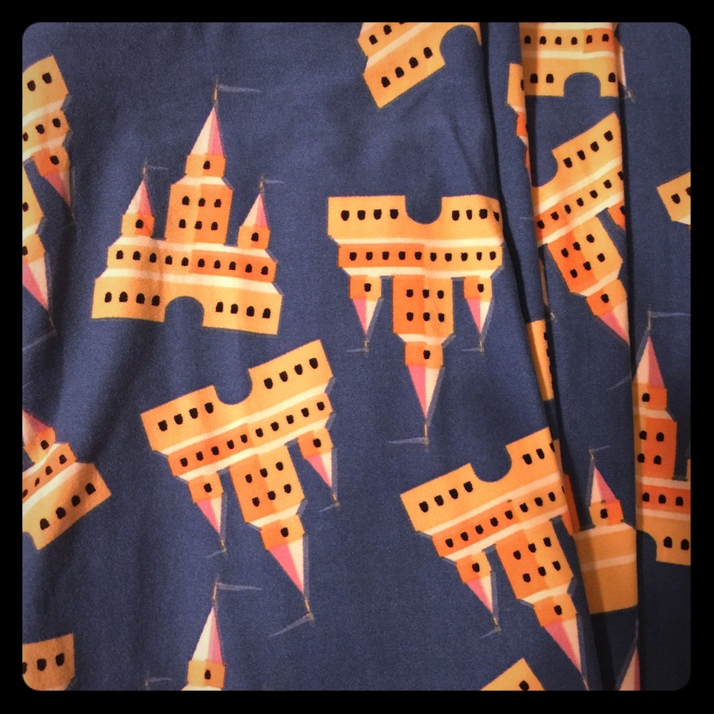 LulaRoe OS Navy Castle Leggings