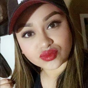 Meet your Posher, Beatriz