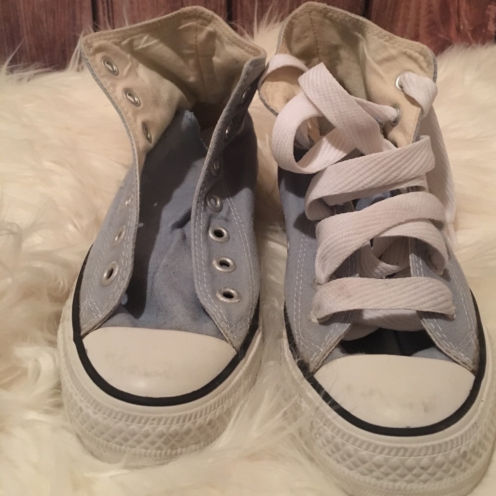 High top baby blue converse