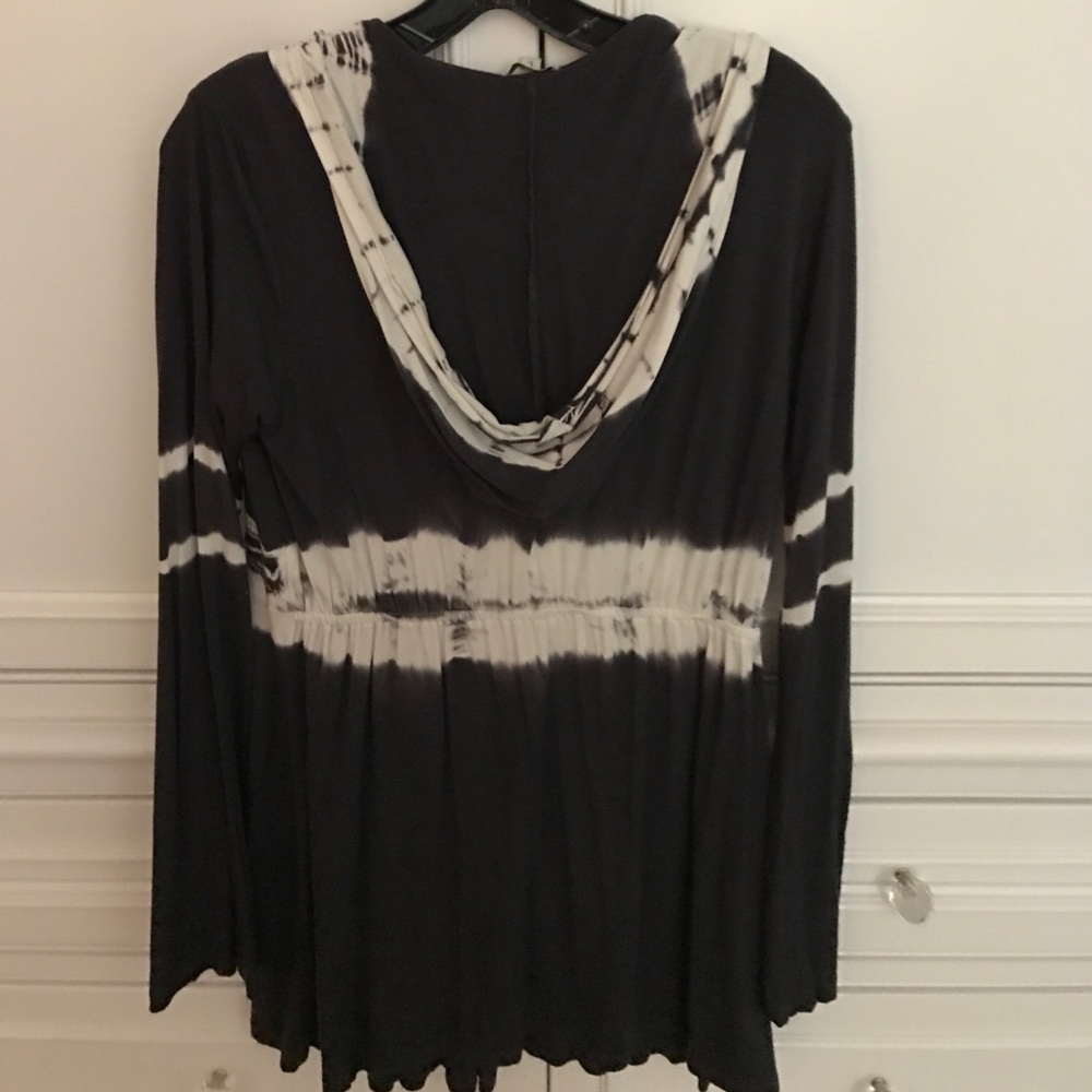 Tunic - Picture 2 of 3