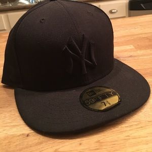 New York Yankees 59Fifty 
size 7 3/8