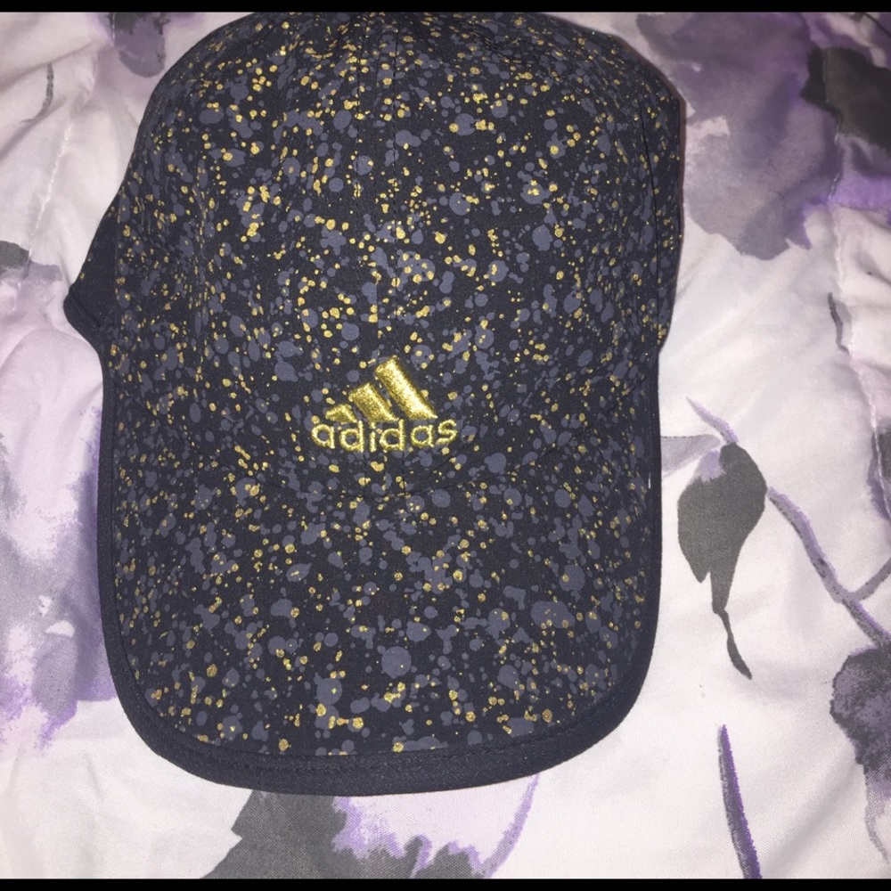 Adida hat