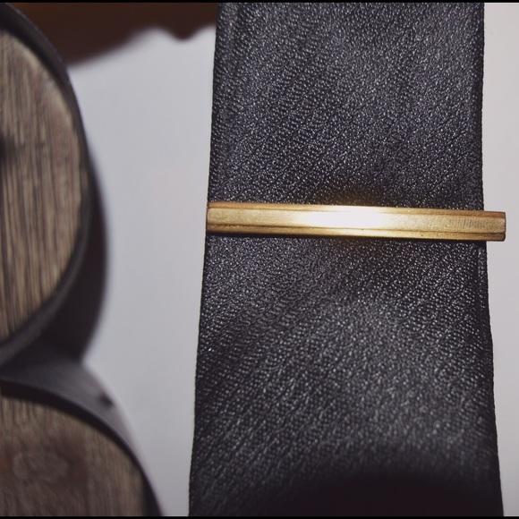 Solid Gold Geoffrey Beene Tie Clip - Picture 4 of 4