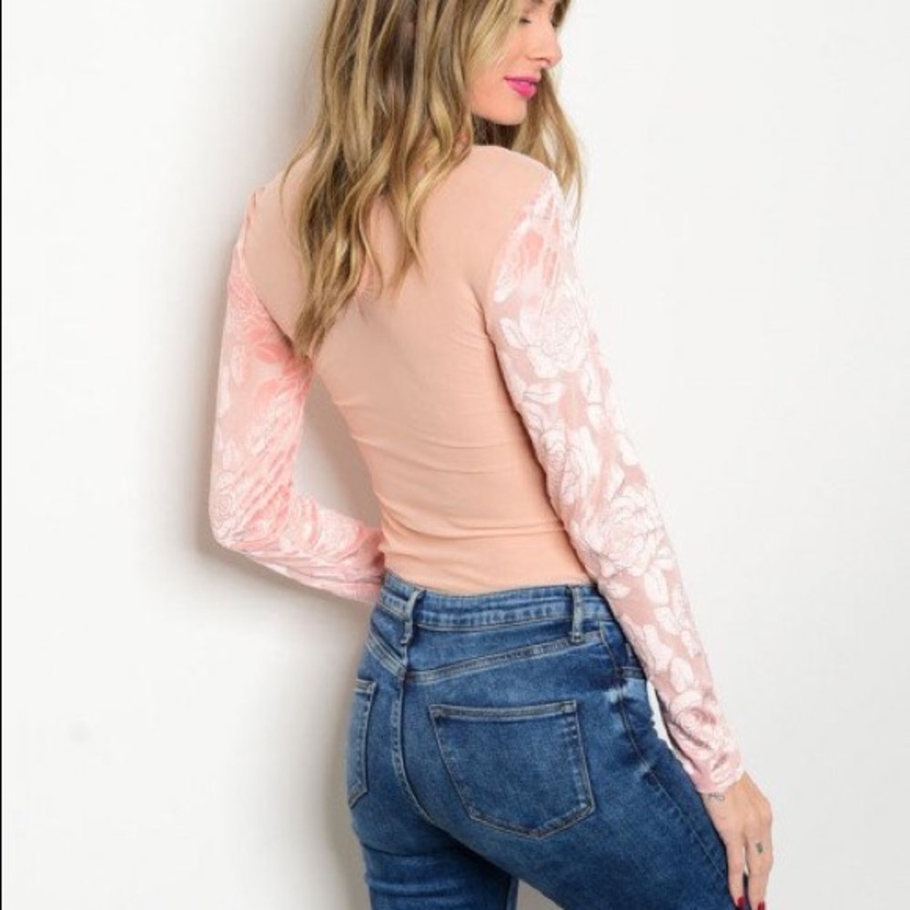 Floral Velvet Long Sleeve Bodysuit ๐น - Picture 2 of 5