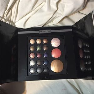 Makeup palette