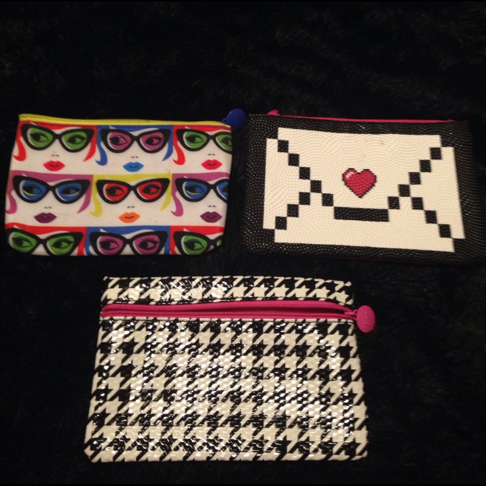 3 makeup bags