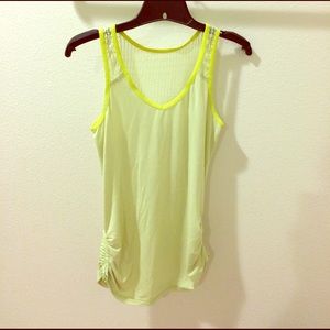 🔥Sale🔥🍋 yellow cinched side running tank top