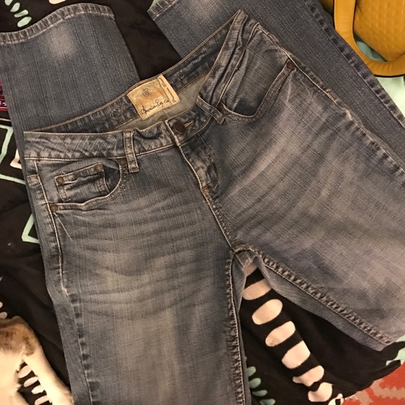 American Rag Jeans 💙 - Picture 2 of 4