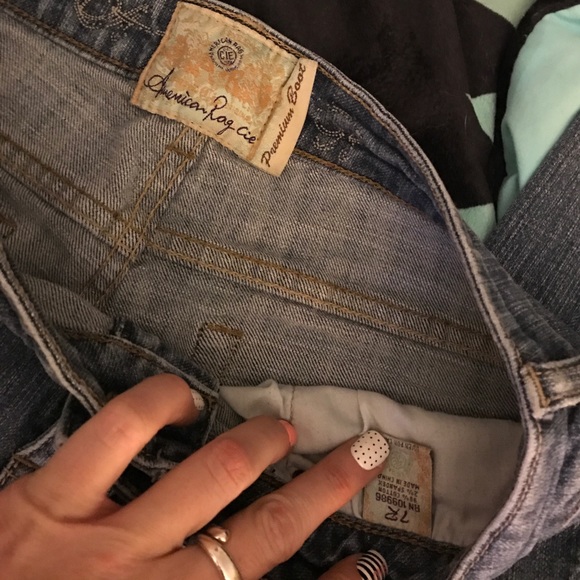 American Rag Jeans 💙 - Picture 3 of 4