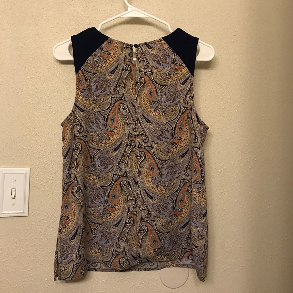 Beautiful patterned top - Picture 4 of 4