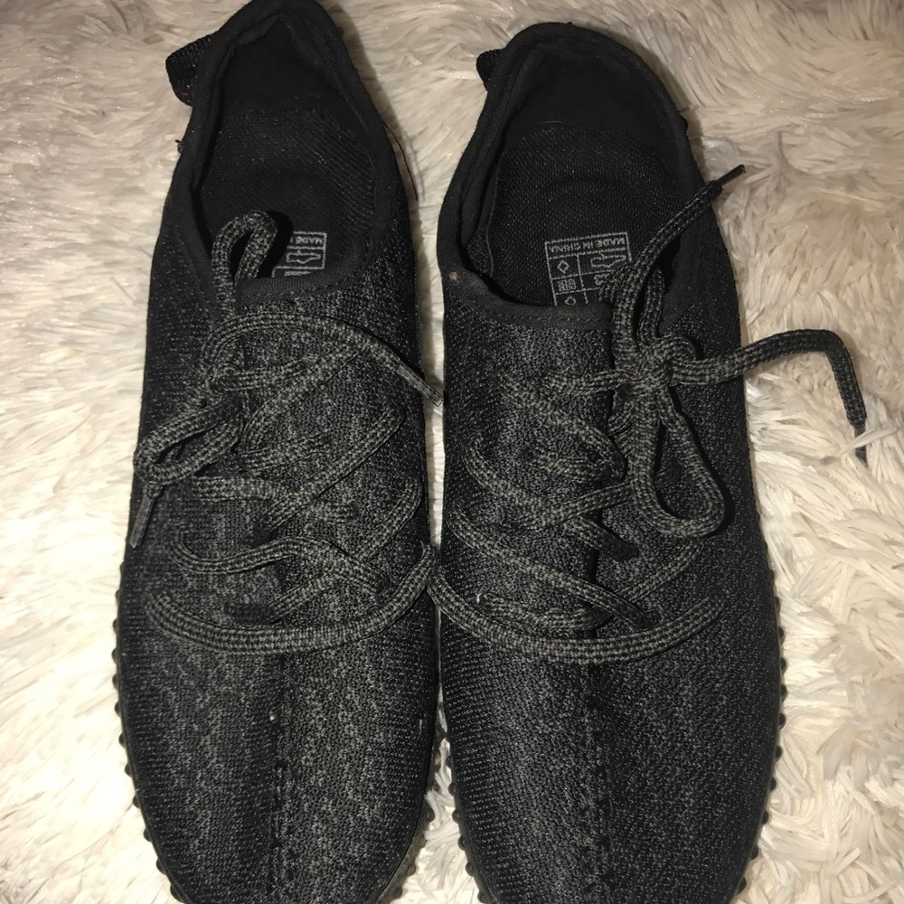 BLACK SNEAKERS BRAND NEW✨