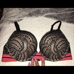 Victoria Secret Bombshell Bra