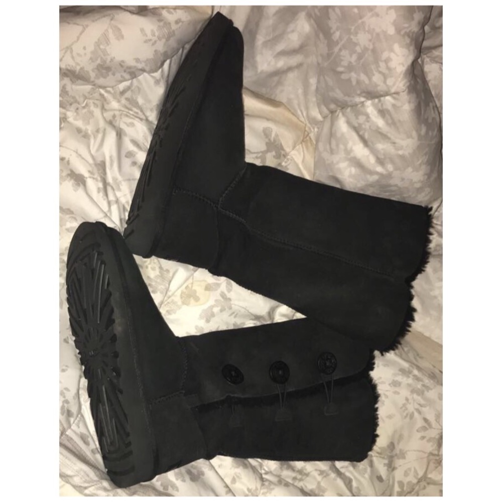 Ugg Bailey Button Triplet ll