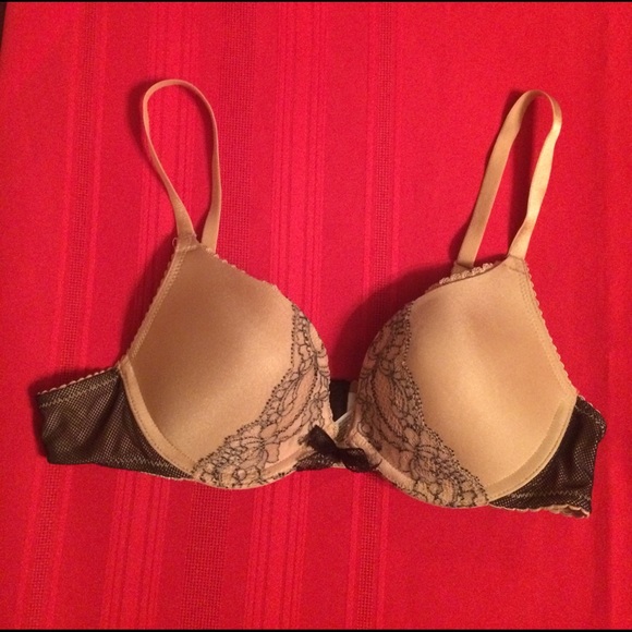 B tempted by Wacoal bra 34A - Picture 1 of 4