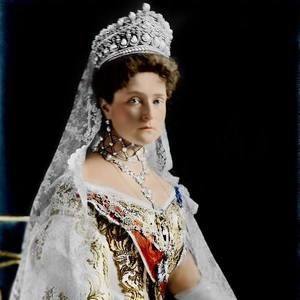 Meet your Posher, Empress