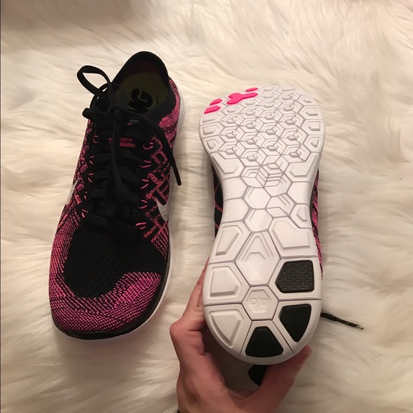 Nike Free 4.0 Flyknit Sneakers - Picture 2 of 4