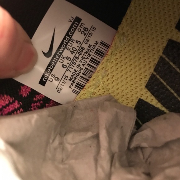 Nike Free 4.0 Flyknit Sneakers - Picture 3 of 4