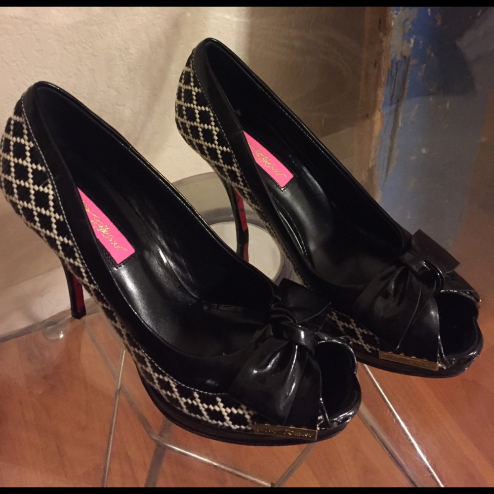 Black peep toe Betsey Johnson heel