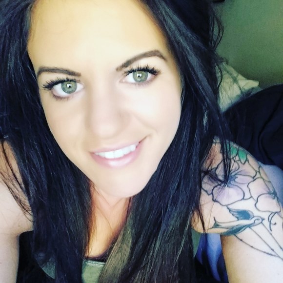 Meet your Posher, Danielle - Picture 1 of 1