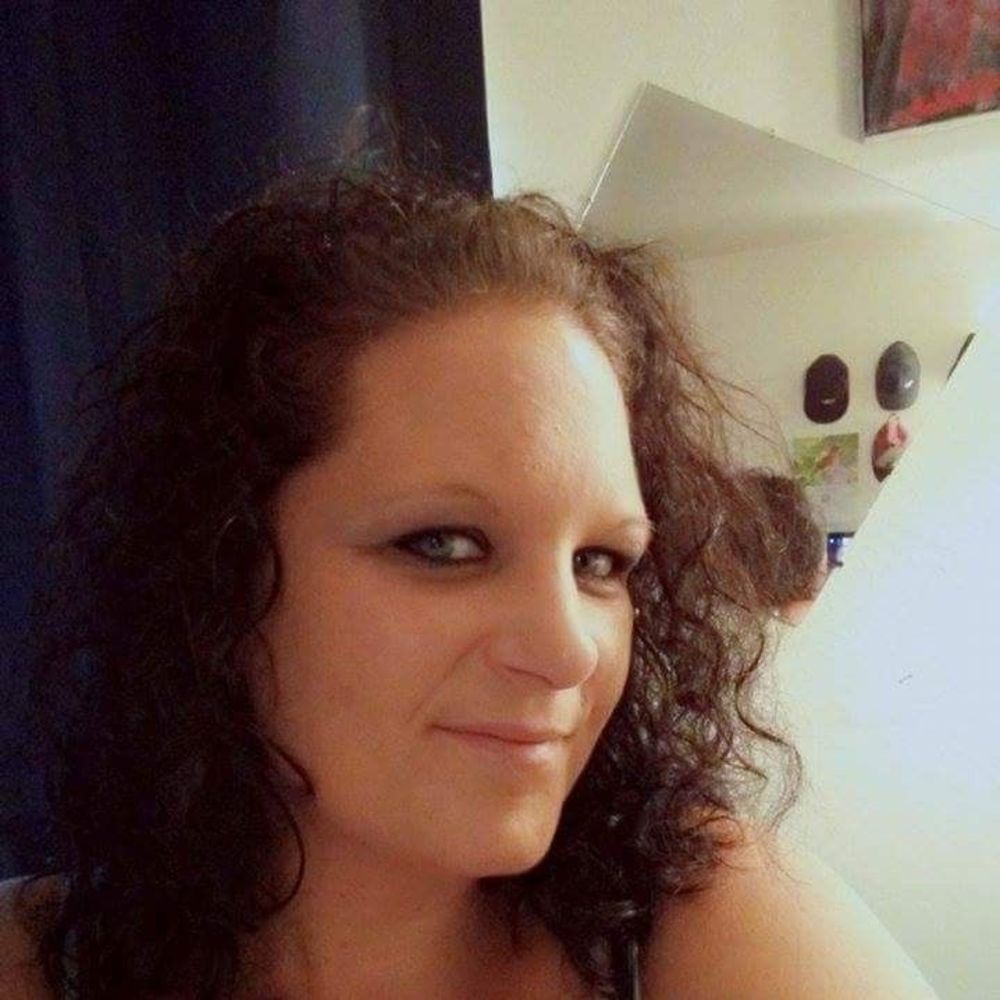 Meet your Posher, Kira