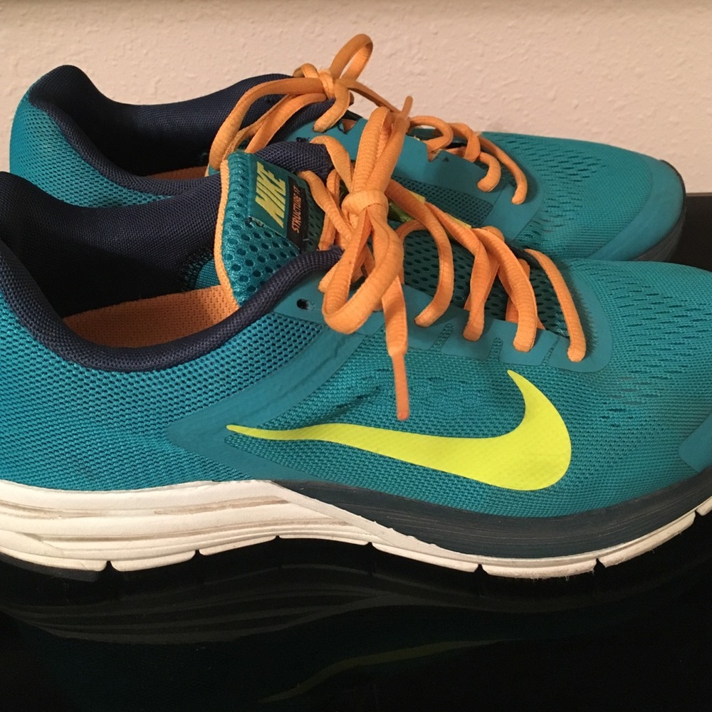 Women's Nike Zoom size 8.5