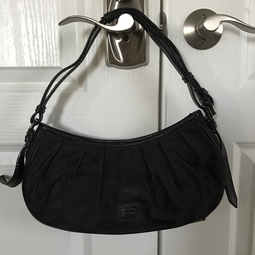 Burberry Black Nylon Sling Shoulder Handbag ❤