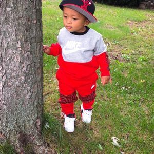 Meet your Posher, Troy