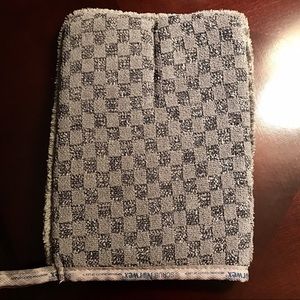 🆕 Norwex Bathroom Scrub Mitt, Graphite