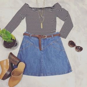 1 HR FLASH SALE ‼️High waisted denim skirt ✨