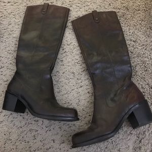 Jessica Simpson burgundy boots