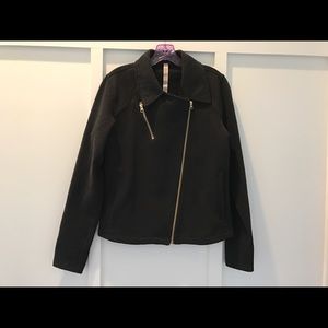 Lululemon black diagonal zipper jacket sz 8