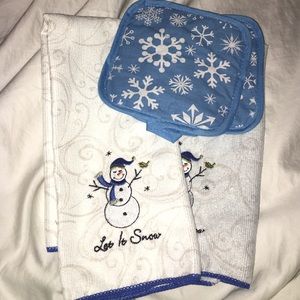 Winter snowmen snowflake towels and hot pads