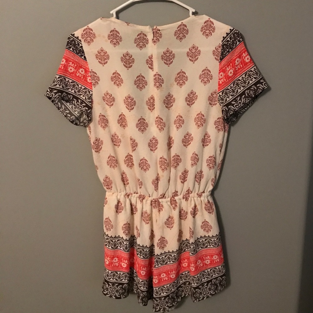 Small romper - Picture 2 of 4