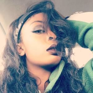 Meet your Posher, Kayla