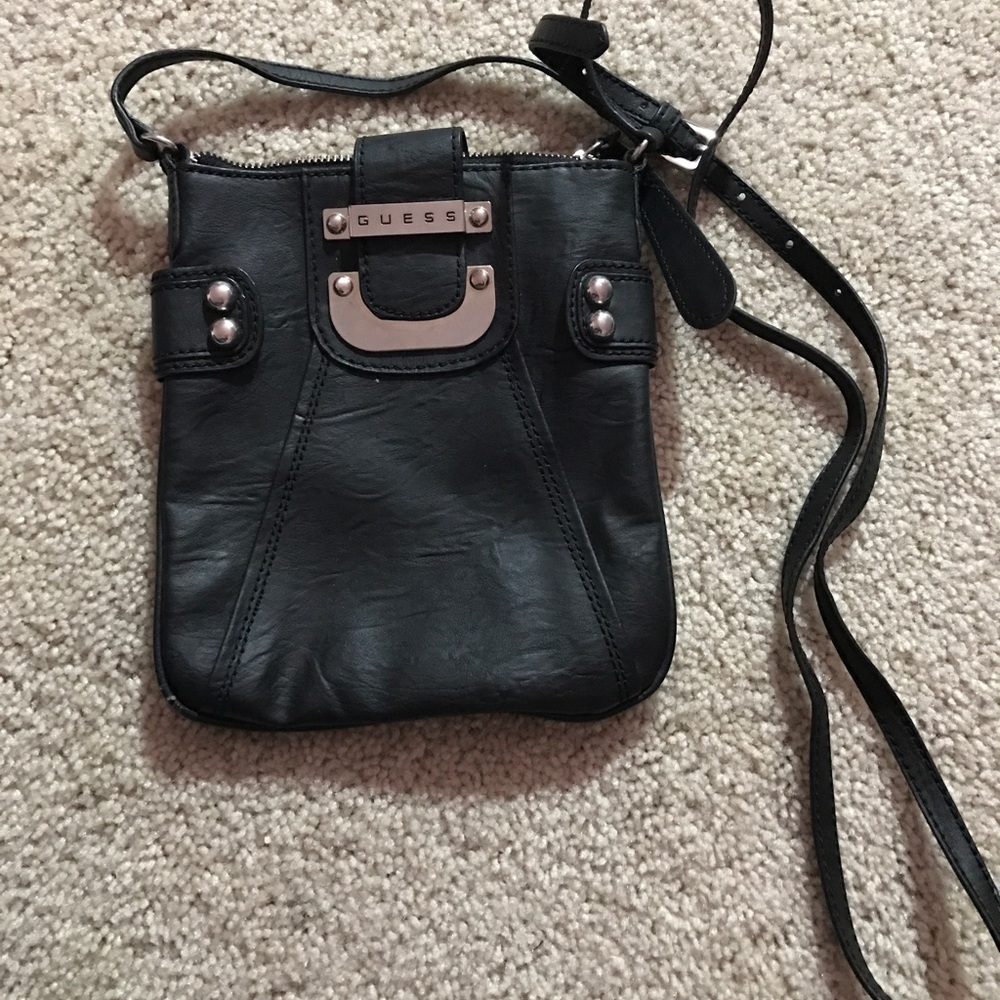 SOLD!!!!!                    Guess crossbody