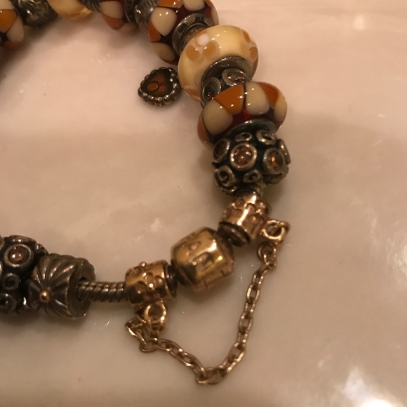 Pandora loaded with gold - Picture 3 of 4