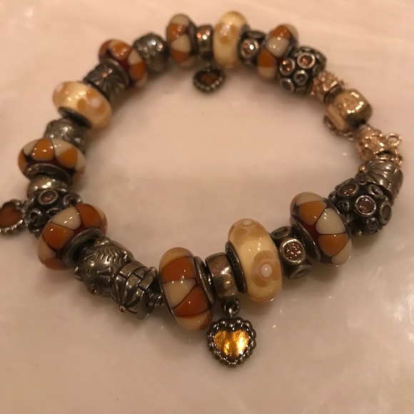 Pandora loaded with gold - Picture 4 of 4