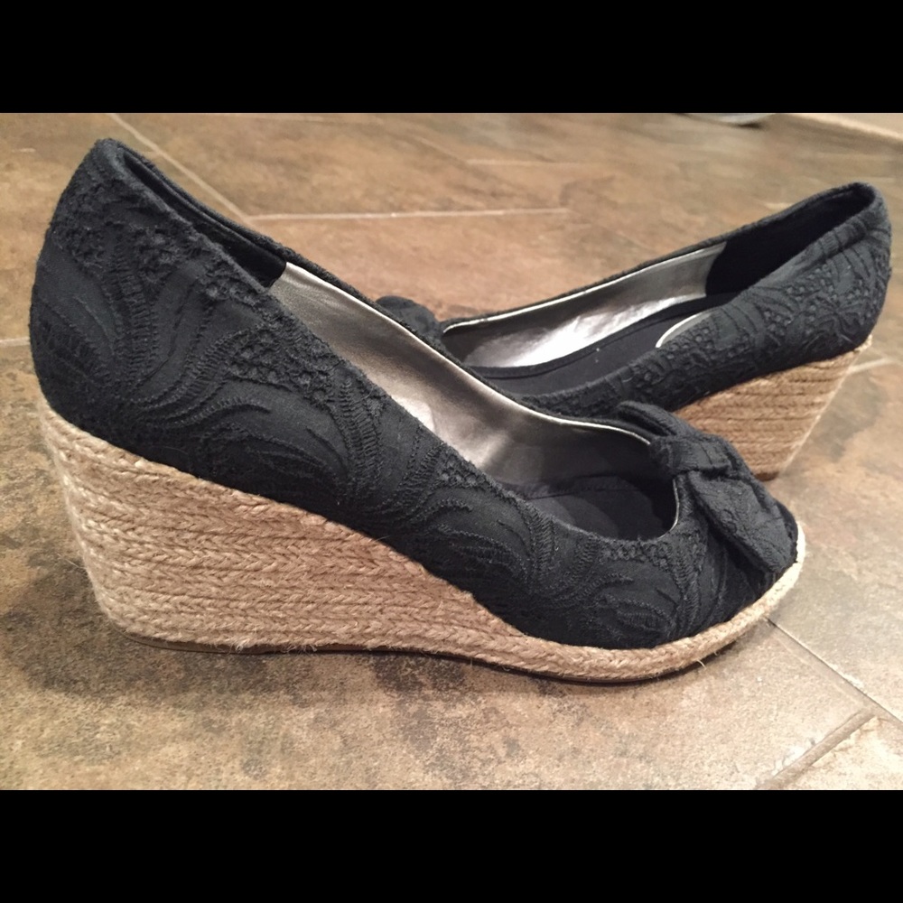 Peep toe wedge shoes