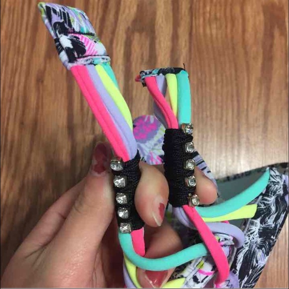 Victoria's Secret Bandeau - Picture 4 of 4