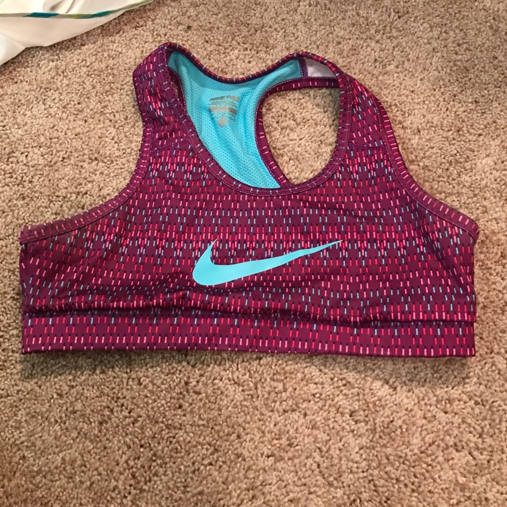 Sports bra