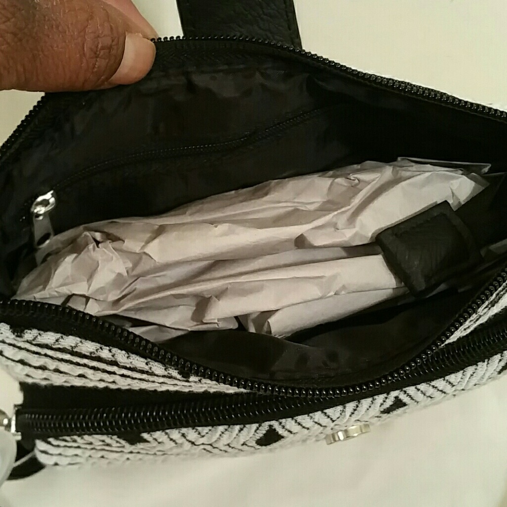 Purse - Picture 2 of 3