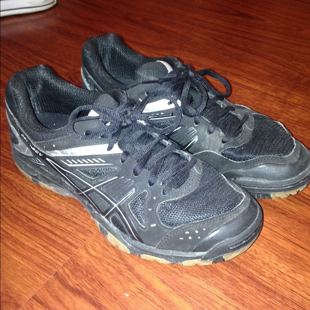 asics volleyball shoes💗