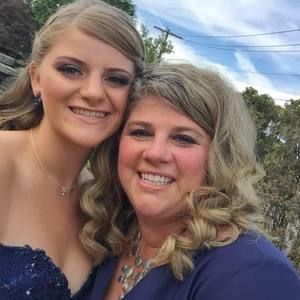 Meet your Posher, Evelyn