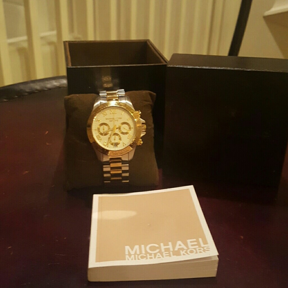 Michael Kors watch. Excellent  condition.