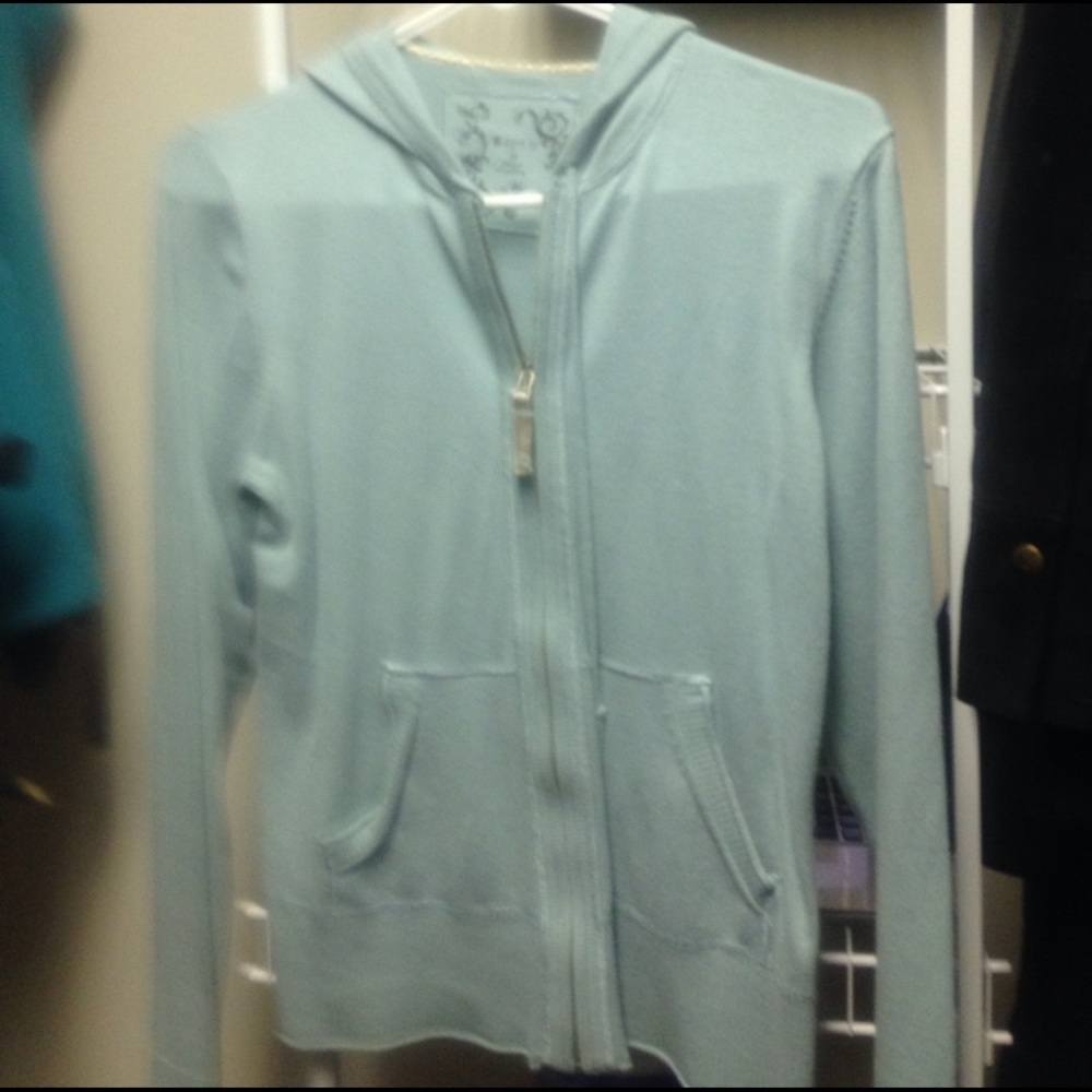 Apt 9 zip up