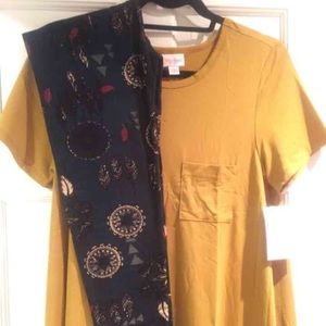 LuLaRoe Outfit - OS Dreamcatchers + M Classic T